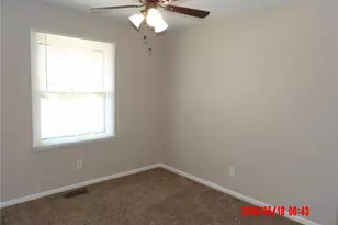 508 Farmview Dr, Fayetteville, NC 28311 - Photo 10