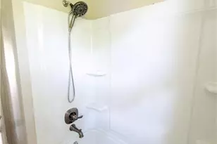 4825 Cottonwood Dr, Fayetteville, NC 28304 - Photo 10