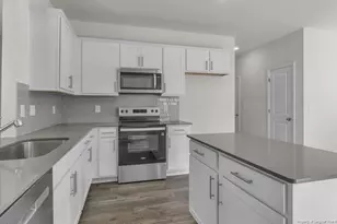 719 Lazy Elm Ln, Aberdeen, NC 28315 - Photo 8