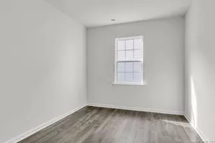 719 Lazy Elm Ln, Aberdeen, NC 28315 - Photo 6