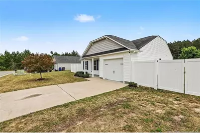 103 Sampson Court, Selma, NC 27576 - Photo 4