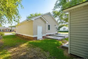 1301 E 10th St, Lumberton, NC 28358 - Photo 48