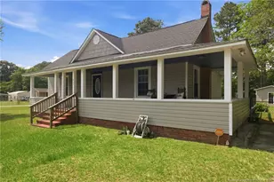 423 E Edinborough Ave, Raeford, NC 28376 - Photo 1