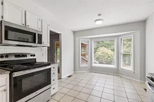2053 Lothbury Dr, Fayetteville, NC 28304 - Photo 12