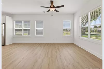 1019 E Harnett Street, Dunn, NC 28334 - Photo 6