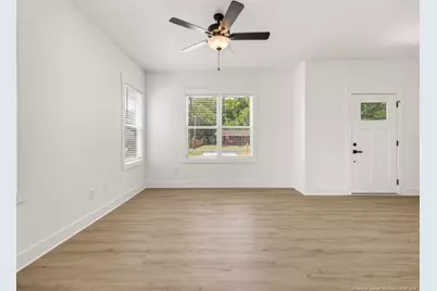 1019 E Harnett Street, Dunn, NC 28334 - Photo 6