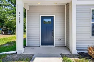 1019 E Harnett St, Dunn, NC 28334 - Photo 4