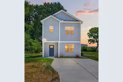 1019 E Harnett Street, Dunn, NC 28334 - Photo 1