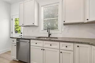 1019 E Harnett St, Dunn, NC 28334 - Photo 10