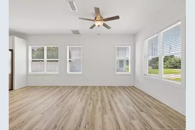 1021 E Harnett Street, Dunn, NC 28334 - Photo 6