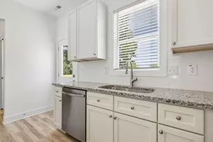 1021 E Harnett St, Dunn, NC 28334 - Photo 12
