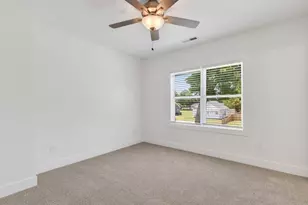 1021 E Harnett St, Dunn, NC 28334 - Photo 16