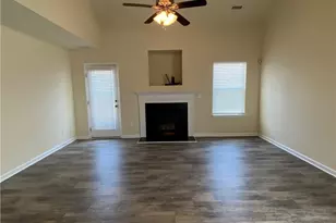 233 Palace Green Ln, Sanford, NC 27330 - Photo 4