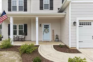 101 Woodford Ln, Vass, NC 28394 - Photo 4