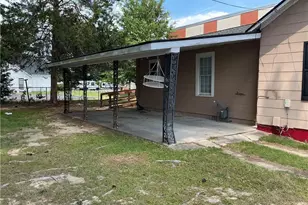 120 W Elwood Ave, Raeford, NC 28376 - Photo 8