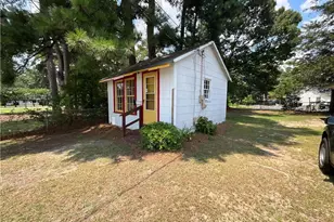 120 W Elwood Ave, Raeford, NC 28376 - Photo 12