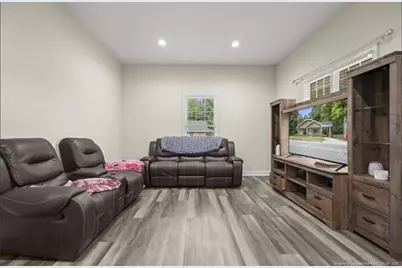191 W Third Street, Parkton, NC 28371 - Photo 6