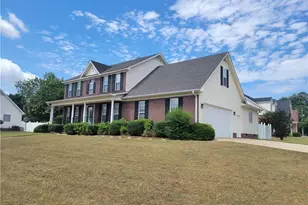 1908 Ashridge Dr, Fayetteville, NC 28304 - Photo 2