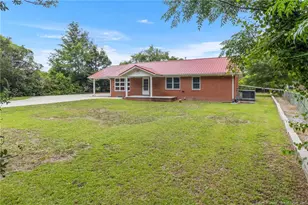 344 S 4th St, Saint Pauls, NC 28384 - Photo 2