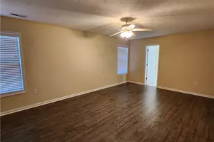 3347 Broomsgrove Dr, Fayetteville, NC 28306 - Photo 12