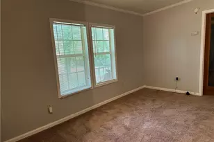 21621 Old Maxton Rd, Maxton, NC 28364 - Photo 10