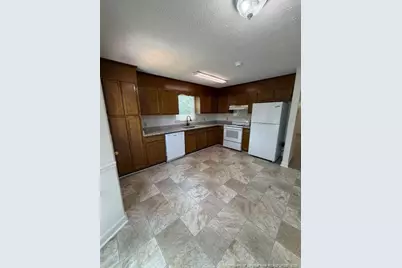 1406 E 11th Street, Lumberton, NC 28358 - Photo 4