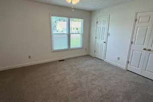 1406 E 11th St, Lumberton, NC 28358 - Photo 6