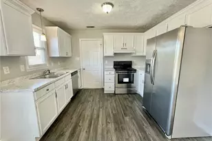 184 Brandywood Ct, Cameron, NC 28326 - Photo 6