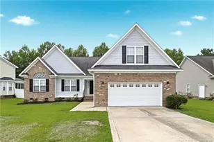 263 Thorncliff Dr, Raeford, NC 28376 - Photo 2