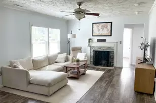 1907 Finnegan St, Fayetteville, NC 28303 - Photo 6