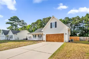 3696 Pioneer Dr, Hope Mills, NC 28348 - Photo 2