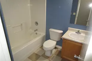 1421 Berkshire Rd, Fayetteville, NC 28304 - Photo 6