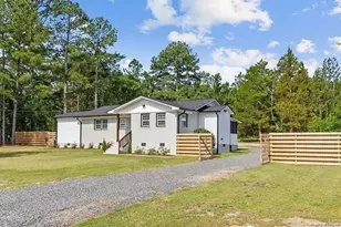 150 Della Dr, Raeford, NC 28376 - Photo 2