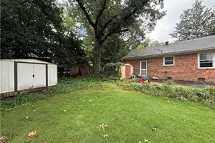 501 Thorngate Dr, Fayetteville, NC 28303 - Photo 2