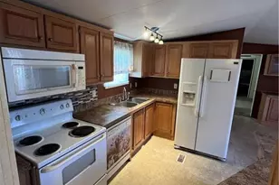 14615 Nc Hwy 130 E, Fairmont, NC 28340 - Photo 10