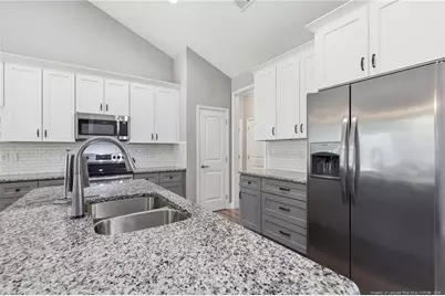4228 Pleasantburg Drive, Fayetteville, NC 28312 - Photo 14