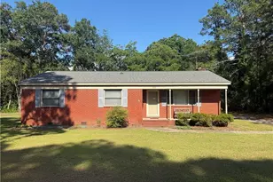 100 McRae St, Red Springs, NC 28377 - Photo 2