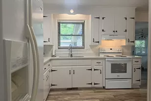 100 McRae St, Red Springs, NC 28377 - Photo 16