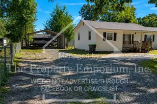 508 Hobbs St, Roseboro, NC 28382 - Photo 2