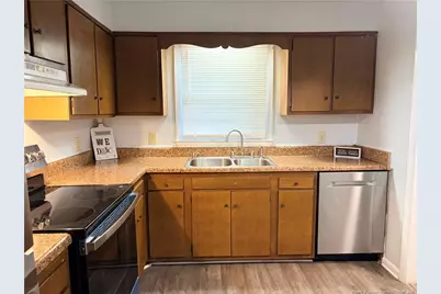 559 Winding Creek Road #D, Fayetteville, NC 28305 - Photo 2