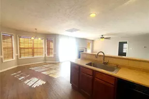5215 Woodpecker Dr, Hope Mills, NC 28348 - Photo 12