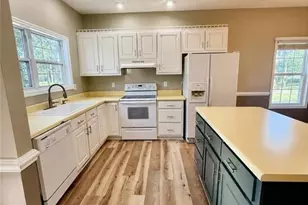 89 Willoughby Dr, Saint Pauls, NC 28384 - Photo 6