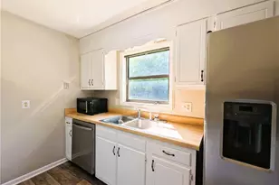 1327 Fraser Dr, Fayetteville, NC 28303 - Photo 6