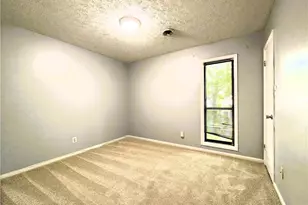 1327 Fraser Dr, Fayetteville, NC 28303 - Photo 16