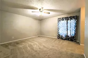 1327 Fraser Dr, Fayetteville, NC 28303 - Photo 10