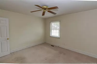 717 W Cutlar Street, Saint Pauls, NC 28384 - Photo 26
