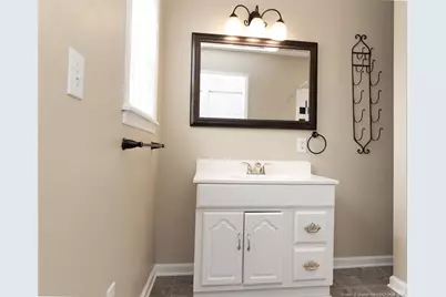 717 W Cutlar Street, Saint Pauls, NC 28384 - Photo 32