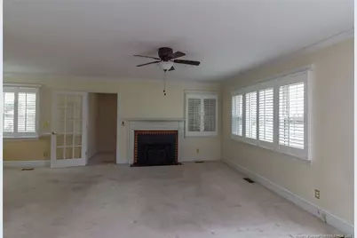 717 W Cutlar Street, Saint Pauls, NC 28384 - Photo 6