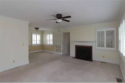 717 W Cutlar Street, Saint Pauls, NC 28384 - Photo 4