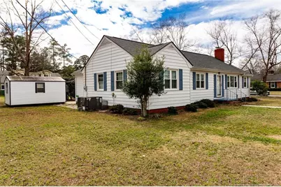717 W Cutlar Street, Saint Pauls, NC 28384 - Photo 2